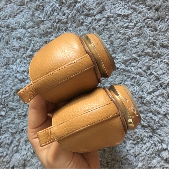 KWK_Lumia_Aug2014_20180829_13_  100% Authentic Beya Leather  Loafers